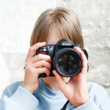 How Can a Beginner Learn to Use Manual Camera Settings?
